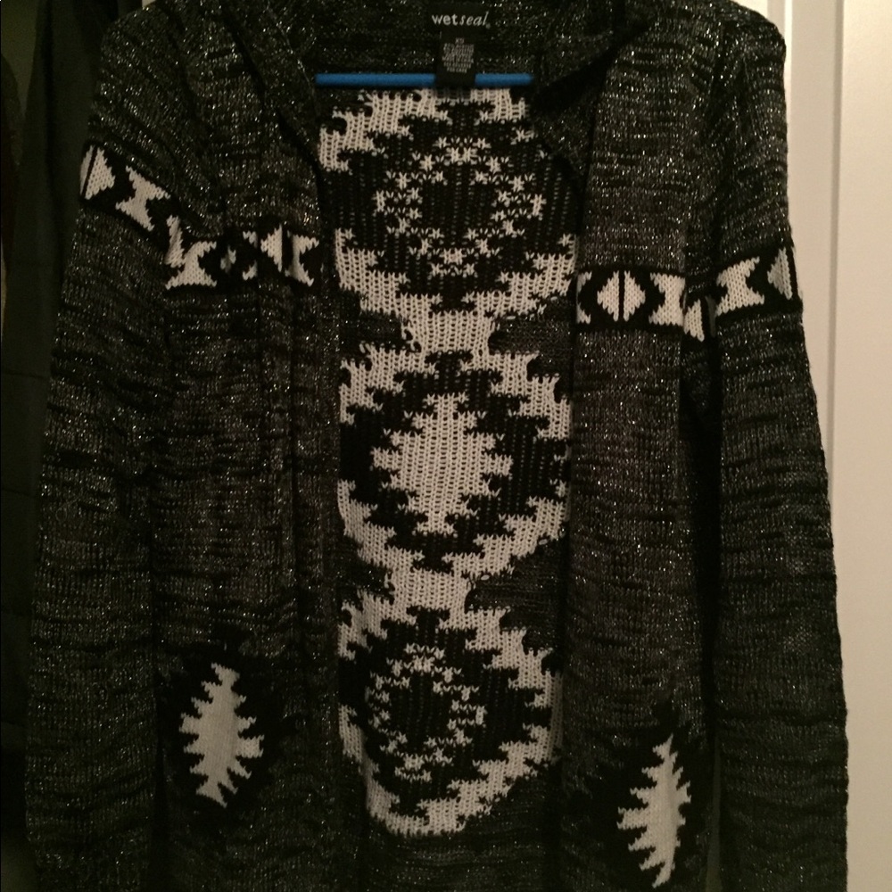 Cardigan sweater